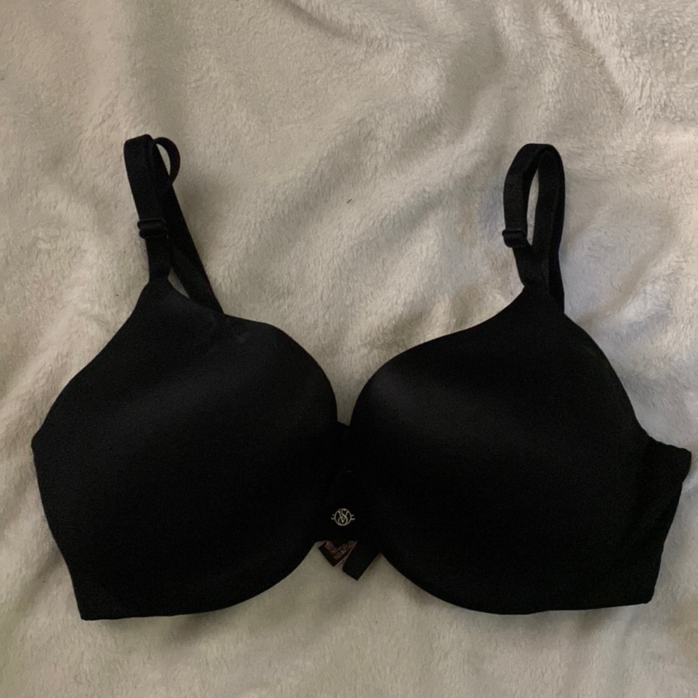 Brand New Never Worn Victoria’s Secret black push up bra; size: 34D